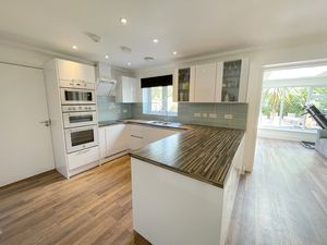 Red Barn Close- click for photo gallery